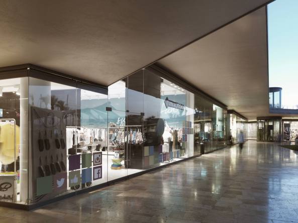 Emre Arolat Architects, T�rkei, Bodrum, Yalikavak Palmarina, Yachthafen, Insel, Wohnungsbau, Hafen, Lokalcholorit, Kalkstein, travertin, turkey, housing, marina, Einkaufszentrum, shopping center, Glas