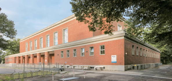 Schwimmhalle Finckensteinallee, Berlin, Veauthier Meyer Architekten, Sanierung, Sportbad, swimming pool, Schwimmhalle, Bder-Sanierungsprogramm, Umweltentlastungsprogramm, energetische Sanierung, denkmalgerechte Sanierung, Denkmal, Dachkonstruktion, Glasdeckenkonstruktion