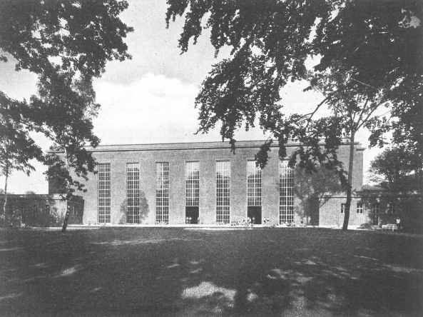 Schwimmhalle Finckensteinallee, Berlin, Veauthier Meyer Architekten, Sanierung, Sportbad, swimming pool, Schwimmhalle, Bder-Sanierungsprogramm, Umweltentlastungsprogramm, energetische Sanierung, denkmalgerechte Sanierung, Denkmal, Dachkonstruktion, Glasdeckenkonstruktion