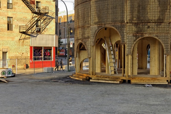 Raumlabor, Montreal, The Fountain House, Kanada, Installation, Wasser, Wasserpavilion, Esplanade Clark, Quartier des spectacles, conferences on water, Markus Bader, Holz, Vegetation, Fassade, Goethe-Institut, Trinkwasser, Wasserhaushalt, Goethe Institut Montreal, water, raumlabor berlin, acting in public, Installation im ffentlichen Raum, Kunst im ffentlichen Raum