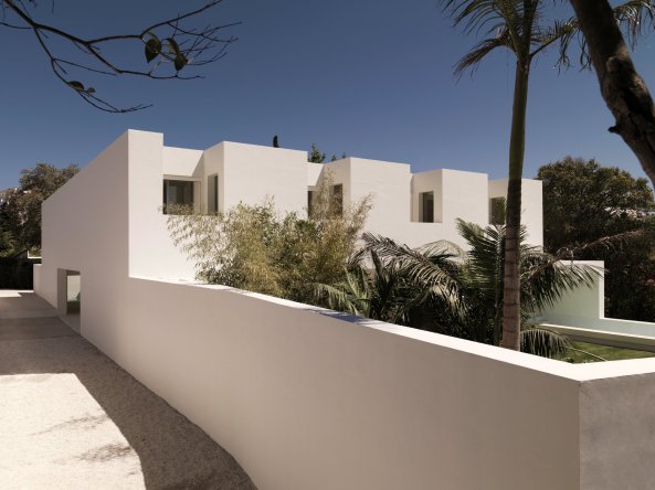 Villa Los Limoneros, Marbella, Villa ber einem Garten, gus wstemann architects zrich barcelona, Andalusien, white villa over a garden, Spain, Andalusia