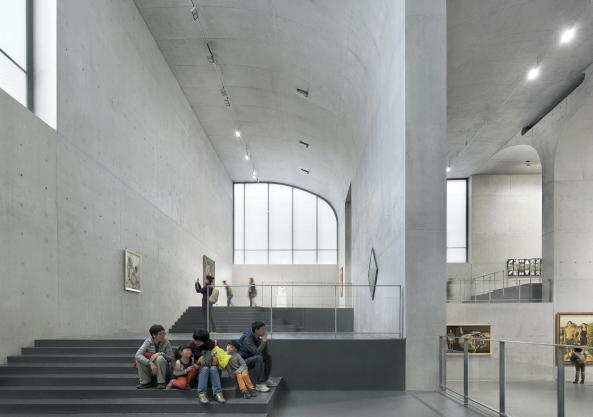 Museum, Kunstmuseum, baunetz, Atelier Deshaus, Long Museum West Bund, Liu Yichun, Chen Yifeng, Shanghai, Beton, Betonb�gen, Transformation, Industriekultur West Bund, Moderne Kunst, klassische Moderne, zeitgen�ssische Kunst, minimalistisch, concrete, modern art, industrial, modern art,