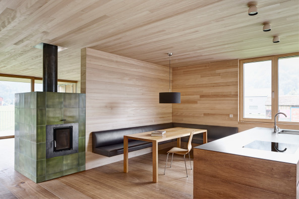 Vorarlberg, Haus mit Schauraum, aoarchitekten, Adolf Bereuter, Markus Innauer, Architektur aus Vorarlbegr, MDF Platten, Holz, Beton, wood, concrete, new buildings, best architects, Wohnhaus, Einfamilienhaus, Huser, new houses, living, living in austria, Eiche, Tanne, sandgestrahlter Beton, Bezau, Austria, Ort, Schlafzimmer, Wohnzimmer, Showroom