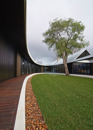 Luigi Rosselli Architects, Subiaco, Oval house, Sydney, Australien, Abbruchziegel, Australia, federation style, recycled brick, timber