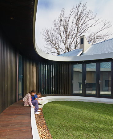 Luigi Rosselli Architects, Subiaco, Oval house, Sydney, Australien, Abbruchziegel, Australia, federation style, recycled brick, timber
