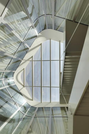 Schiffahrtsamt, Verkehrsbau, Wiel Arets, Jan Bitter, Bettina Kraus, Jan Bitter, Brogebude, Glasfassade, Schleuse, Schiff, Julius Klatte, Harold Hermans, Rob Willemse, Office, Maasbracht, Regiocentrale Zuid, Dutch, Belgian, Niederlande, Belgien, headquarters, water traffic control, Wasserwege, Kanal, Bassin, Wasserbassin, Netherlands, Rijkswaterstaat, Aussicht, Wasserlandschaft