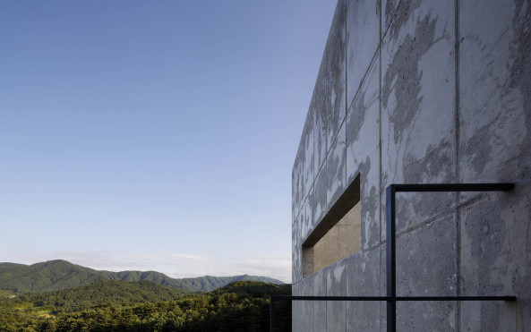 studio_GAON, Gapyeong, Gyeongki-do, Wohnhaus, housing, Sdkorea, House of Respect and Happiness, Einfamilienhaus, Bibliothek, Berglandschaft, Dachausbau, Beton, Stein