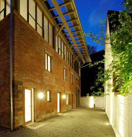 Umnutzung einer Scheune zu Wohnzwecken in Freiburg von fuchs.maucher.architekten