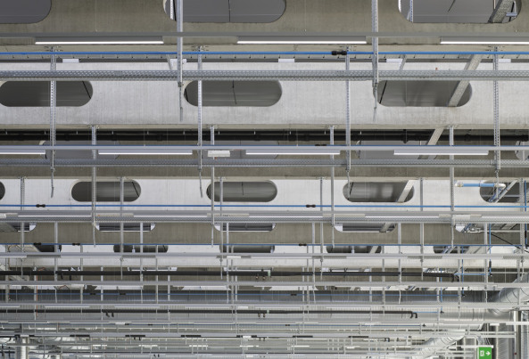 Barkow Leibinger  Architekten, Kaufbeuren, Berlin, HAWE Werk, Erffnung in Kaufbeuren, Halle, Hallenarchitektur, Fassade, Tragwerk, Neubau, construction, facade, corporate architecture, Frank Barkow, Regine Leibinger, HAWE Hydraulik, Produktionshalle, Baunetz, Baunetz-Meldungen, Allgu, Architektur im Allgu, Shed-Dach, Glas, Beton, Concrete, Profilglas, Bro, Verwaltung, Headquarter, Campus, Grne Fabrik