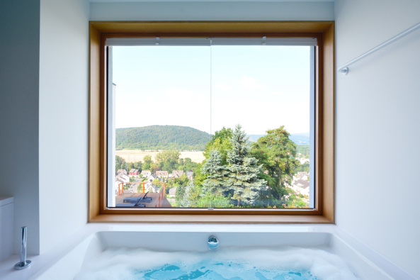 Florian Hertweck; Peter Hertweck; Devernois; Hertweck Devernois Architectes Urbanistes, Sinzig; Rheinland; Sinzig am Rhein; Einfamlienhaus; Haus am Hang; Sonnenfenster; Steinmauer; Holger Jacobs; Sonnenriegel; Neubau; Villa; Rheintal