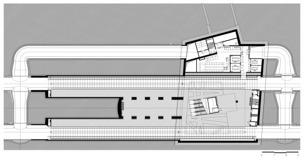 U-Bahn-Station, Subway station, Stationen, U-Bahn, Verkehrsbau, Beton, Konstruktion, Budapest, Tiefbau, Zug, Wagen, Raster, Mosaik, Dekonstruktivismus, Neubau, ffentlicher Nahverkehr, M4, sporaarchitects, Stahlbeton, Fővm tr trkp, Tibor Dkny, Sndor Finta, dm Hatvani, Orsolya Vadsz, Zsuzsa Balogh, Attila Korompay project architects, Bence Vrhidi, Nomi Soltsz, Andrs Jnosi, Dina Molnr, Bauen im Untergrund, Kroly Stefk,