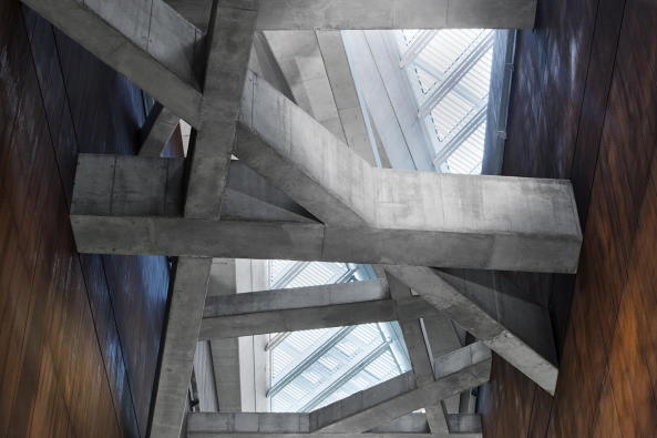 U-Bahn-Station, Subway station, Stationen, U-Bahn, Verkehrsbau, Beton, Konstruktion, Budapest, Tiefbau, Zug, Wagen, Raster, Mosaik, Dekonstruktivismus, Neubau, ffentlicher Nahverkehr, M4, sporaarchitects, Stahlbeton, Fővm tr trkp, Tibor Dkny, Sndor Finta, dm Hatvani, Orsolya Vadsz, Zsuzsa Balogh, Attila Korompay project architects, Bence Vrhidi, Nomi Soltsz, Andrs Jnosi, Dina Molnr, Bauen im Untergrund, Kroly Stefk,