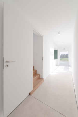 Neubau; Wohnhaus; Saarland; Ortsrand; Bayer & Strobel Architekten; Holzhaus; Holzrahmenbauweise; Faserzement-Wellplatten; landwirtschaftliches Bauen; Woodframehouse; Wood; Architecture; Ottweiler;