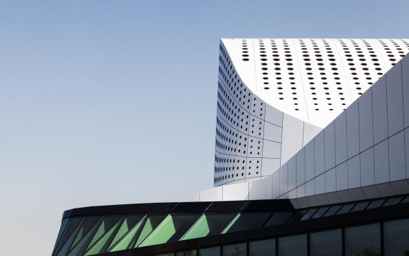 UN Studio, Municipality of Spijkenisse, Niederlande, Dutch, Netherlands, Theater, Theaterbau, Neubau, Ben van Berkel, Arup, Amsterdam, Rotterdam, niederlndische architektur, Blob, modern architecture, Caroline Bos, Ben van Berkel, Gerard Loozekoot with Jacques van Wijk and Hans Kooij, Lars Nixdorff, Thomas Harms, Gustav Fagerstrom, Ramon van der Heijden Tatjana Gorbachewskaja, Jesca de Vries, Wesley Lanckriet, Maud van Hees, Benjamin Moore, Henk van Schuppen, Philipp Mecke, Colette Parras, Daniela Hake, Mazin Orfali and Selim Ahmad, Dekonstruktivismus, Farbe