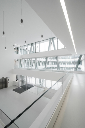 Alles wird gut, St. Plten, Architektur in sterreich, Zentrum fr Technologie und Design,  tede-Z, V-Sttzen, Fabrikbau, Halle, Technisches Kleid, Fassade, facade, construction, Konstruktion, Neubau, Gebudeerrichtungs- und Betriebsgesellschaft mbH St. Plten, ARGE AllesWirdGut FCP,  AllesWirdGut Architektur/ Guilherme Silva Da Rosa, Technik und Design, Trger, Tragwerk, Beton, concrete, Baunetz. Baunetz-Meldungen, Architektur, architecture, new buidlings in austria, Werkstatt, AllesWirdGut Architektur, Science Campus, Wien, Baukunst, Technikzentrum WIFI St. Plten, Andreas Marth, Friedrich Passler, Herwig Spiegl, Christian Waldner, best architects, junge Architekten, neue Architektur, Johannes Windbichler, Form und Funktion, form follows function, TZW St. Plten, Neubau, New Design University, Wirtschaftskammer Niedersterreich, Wirtschaftsfrderungsinstitut, Wirtschaftsstandort Niedersterreich, Fernstudium in sterreich, Meister und Master