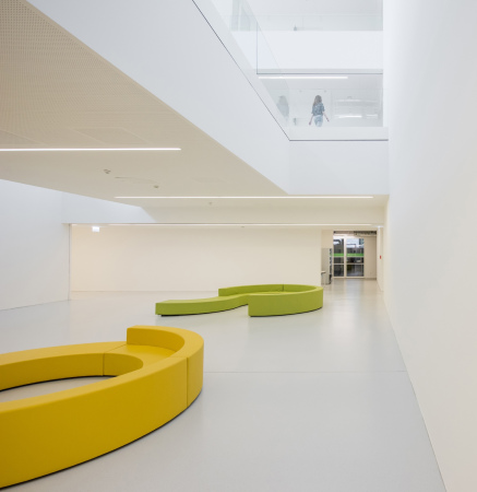 Alles wird gut, St. Plten, Architektur in sterreich, Zentrum fr Technologie und Design,  tede-Z, V-Sttzen, Fabrikbau, Halle, Technisches Kleid, Fassade, facade, construction, Konstruktion, Neubau, Gebudeerrichtungs- und Betriebsgesellschaft mbH St. Plten, ARGE AllesWirdGut FCP,  AllesWirdGut Architektur/ Guilherme Silva Da Rosa, Technik und Design, Trger, Tragwerk, Beton, concrete, Baunetz. Baunetz-Meldungen, Architektur, architecture, new buidlings in austria, Werkstatt, AllesWirdGut Architektur, Science Campus, Wien, Baukunst, Technikzentrum WIFI St. Plten, Andreas Marth, Friedrich Passler, Herwig Spiegl, Christian Waldner, best architects, junge Architekten, neue Architektur, Johannes Windbichler, Form und Funktion, form follows function, TZW St. Plten, Neubau, New Design University, Wirtschaftskammer Niedersterreich, Wirtschaftsfrderungsinstitut, Wirtschaftsstandort Niedersterreich, Fernstudium in sterreich, Meister und Master