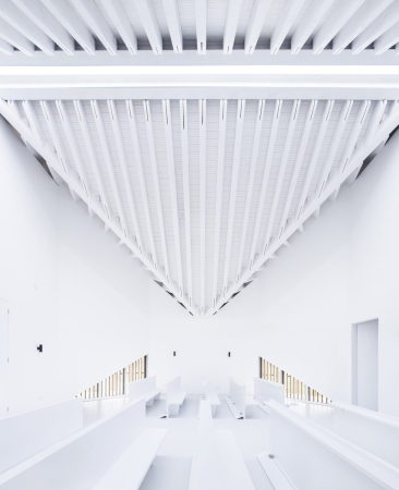 Nanjing, China, AZL architects, Nanjing Wanjing Garden Chapel, Kapelle, Kirche, Holz, wood, chapel, steel, Stahl, Schrgdach, Beleuchtung, skylight, Doppelhlle, Fassade, facade, Licht, Deckenlicht, Dachkonstruktion, Schindel, Dachschindel, shingle, SPF, Sonnenschutz, Metall