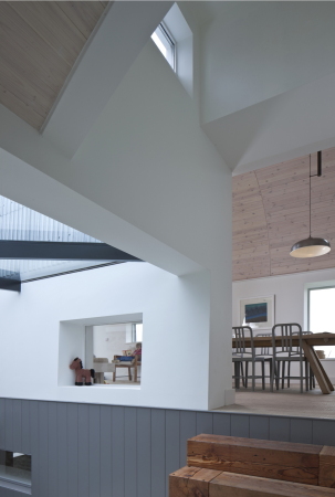 RIBA Award; Stirling Prize; Manser Medal; Stephen Lawrence Prize; Everyman Theatre;Haworth Tompkins Architects;Marco Golschmied Foundation; House No 7; Schottland; Stormy Castle; Wales; Architektur; Denizen Works; Loyn & Co Architects; Philip Vile; David Barbour; Hosea; Tiree Island; RIBA Preis;