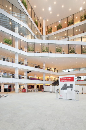 Jaarbeursplein 14, Utrecht, Stadsplateau, Utrecht, Dirk Jan Postel, Kraaijvanger, Christian Mller, Stadthaus, stadskantoor, Rathaus, Bahnhof, Verkehrsbau, Brogebude, Hochhaus, Superdutch, Dutch, city hall, mayor, Brgermeister, Benthem Crouwel Architects, central boulevard, Platz, Stadtplatz, Stadtkrone, Verwaltung, Stadtverwaltung, office building