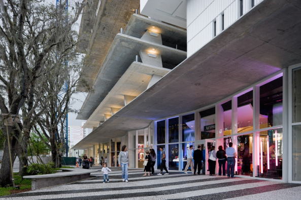 Gewinner (ab 2009): 1111 Lincoln Road von Herzog de Meuron in Miami Beach