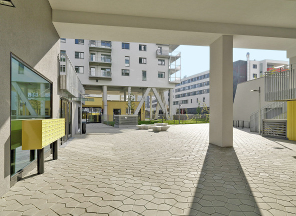 Stadlauer Strae, Wien, sterreich, 1220, Huss Hawlik, Star22, Scheifinger Partner, image industry, Kindergarten, GESIBA, Stelzenbau, Wohnquartier, Waagner-Biro-Gelndes, Ewald Kirschner, Wohnungsbau, Wohnbau, Maisonette, RAJEK BAROSCH Landschaftsarchitekten,