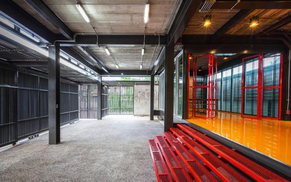 Stahlhaus, Junsekino Architect and Design, Bangkok, steel house, tinman house, BauNetz, uncube