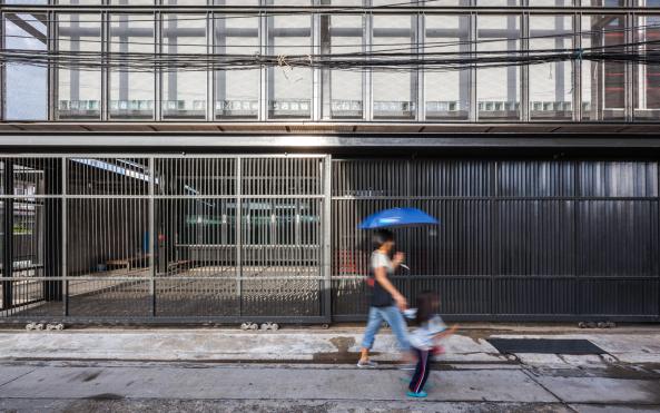 Stahlhaus, Junsekino Architect and Design, Bangkok, steel house, tinman house, BauNetz, uncube