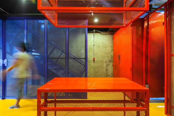 Stahlhaus, Junsekino Architect and Design, Bangkok, steel house, tinman house, BauNetz, uncube