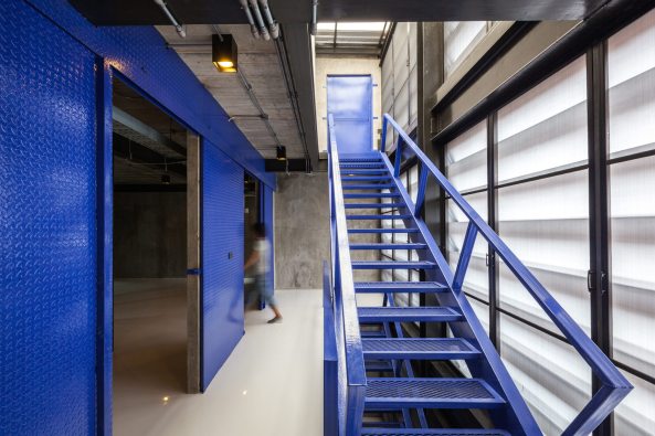 Stahlhaus, Junsekino Architect and Design, Bangkok, steel house, tinman house, BauNetz, uncube