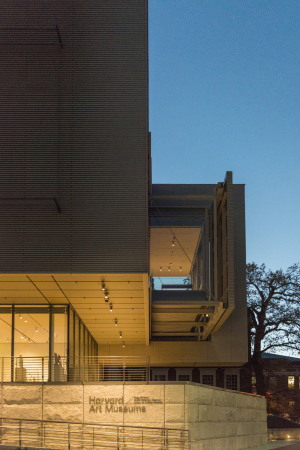 Cambridge, 32 Quincy Street, MA 02138, Harvard University, Harvard Art Museums, Museum, Renzo Piano, Museum, Boston, Carpenter Center for the Visual Arts, Le Corbusier, Kunstmuseum, Neubau, Beton Pyramide, Museumsbau, Kunst, Arch�ologie, Kunstgewerbe, 2014, Fogg Museum, Busch-Reisinger Museum, Arthur M. Sackler Museum, Building Workshop, Beton, Innenhof, Glasdach, Glaspyramide