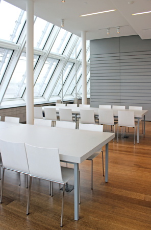 Cambridge, 32 Quincy Street, MA 02138, Harvard University, Harvard Art Museums, Museum, Renzo Piano, Museum, Boston, Carpenter Center for the Visual Arts, Le Corbusier, Kunstmuseum, Neubau, Beton Pyramide, Museumsbau, Kunst, Archologie, Kunstgewerbe, 2014, Fogg Museum, Busch-Reisinger Museum, Arthur M. Sackler Museum, Building Workshop, Beton, Innenhof, Glasdach, Glaspyramide