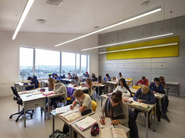 White arkitekter, Strmmen, Skedsmo, Oslo, Norwegen, norway, Brtejordet-Gymnasium, Schule, school, Industriebau, industrial ambiente, BauNetz, uncube