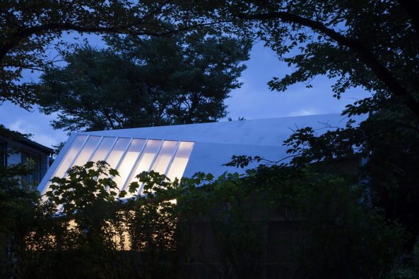 light sheds; FT Architects; Japan; Architektur; Neubau; Schuppen; Shigeo Ogawa; Fotoatelier; Photo Studio; Katsuya Fukushima; Hiroko Tominaga; Lichtschuppen