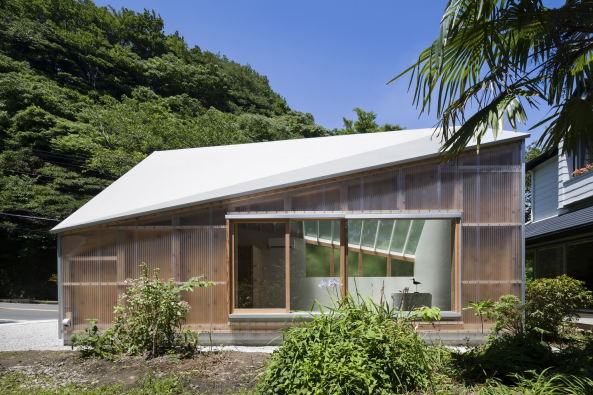 light sheds; FT Architects; Japan; Architektur; Neubau; Schuppen; Shigeo Ogawa; Fotoatelier; Photo Studio; Katsuya Fukushima; Hiroko Tominaga; Lichtschuppen