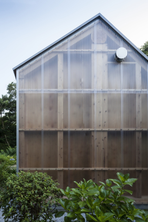 light sheds; FT Architects; Japan; Architektur; Neubau; Schuppen; Shigeo Ogawa; Fotoatelier; Photo Studio; Katsuya Fukushima; Hiroko Tominaga; Lichtschuppen