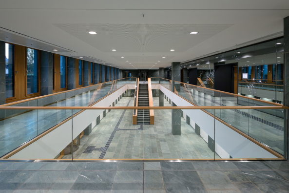 Christian Pelzeter, BMBF, Foyer, Vorfahrt, Berlin Stadtbaustein, Ministerium, Forschung, Erffnung, Bundesbildungsministeriums, Berliner Kapelle-Ufer 1, BAM Deutschland AG und Amber GmbH, ziviles Bundesgebude, Architekturbro Heinle, Wischer und Partner, Naturstein, praktisch, effizient, Public Private Partnership