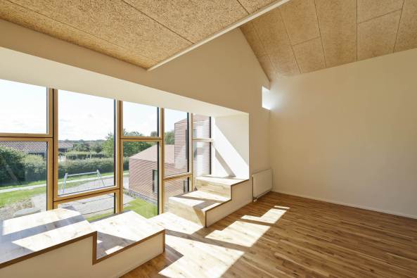 Cebra, Kereminde, Dnemark, children's home, Kinderheim, Holz, wood, Ziegelstein, tile, care centre, Satteldach, pitched roof, chimney, Schornstein, Flexibilitt, Innenraumorganisaiton, Innenraum, interior organisation, Kinder, children