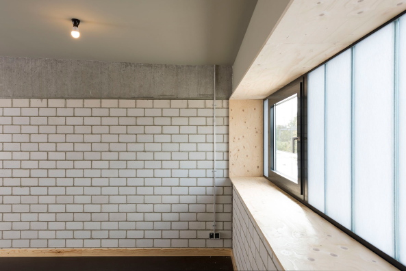 Halle 9 Ingolstadt, Halle Neun, Sport, Skaten, Skateboard, Skating, Sports, Halfpipe, half pipe, Jugendzentrum, Sporthalle, Musik, Party, Probenraum, Lagerhalle, Bahnhofsgegend, Bahnhof, Kulturzentrum, Christian Neuburger, nbundm, *Neuburger, Bohnert und M�ller Architekten