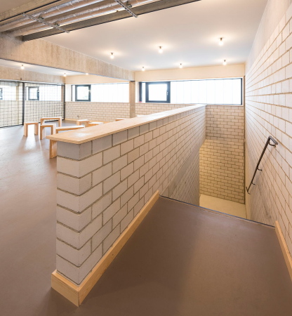 Halle 9 Ingolstadt, Halle Neun, Sport, Skaten, Skateboard, Skating, Sports, Halfpipe, half pipe, Jugendzentrum, Sporthalle, Musik, Party, Probenraum, Lagerhalle, Bahnhofsgegend, Bahnhof, Kulturzentrum, Christian Neuburger, nbundm, *Neuburger, Bohnert und M�ller Architekten