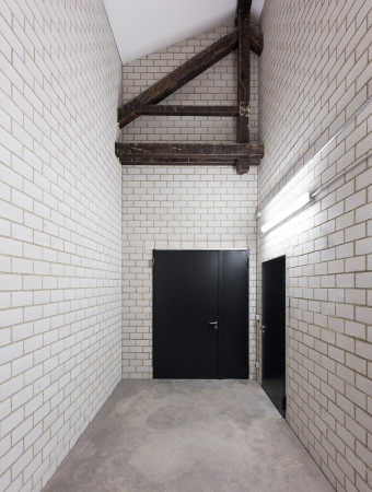 Halle 9 Ingolstadt, Halle Neun, Sport, Skaten, Skateboard, Skating, Sports, Halfpipe, half pipe, Jugendzentrum, Sporthalle, Musik, Party, Probenraum, Lagerhalle, Bahnhofsgegend, Bahnhof, Kulturzentrum, Christian Neuburger, nbundm, *Neuburger, Bohnert und M�ller Architekten