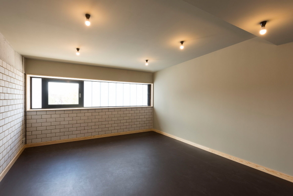 Halle 9 Ingolstadt, Halle Neun, Sport, Skaten, Skateboard, Skating, Sports, Halfpipe, half pipe, Jugendzentrum, Sporthalle, Musik, Party, Probenraum, Lagerhalle, Bahnhofsgegend, Bahnhof, Kulturzentrum, Christian Neuburger, nbundm, *Neuburger, Bohnert und M�ller Architekten