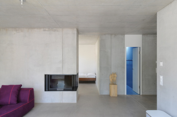 Wohnungsbau, Beton, Block, Sichtbeton, grau, roh, unbehandelt, archaisch, kantig, Moderne, modern, Wohnhaus, Einfamilienhaus, conrete, block, Villa, Atelier, Mhlestrasse, Edlibach, AmreinHerzig, Lucas Peters, Zug, Schweiz, Switzerland, Pirmin Amrein, Claudio Herzig, Zug, Baar