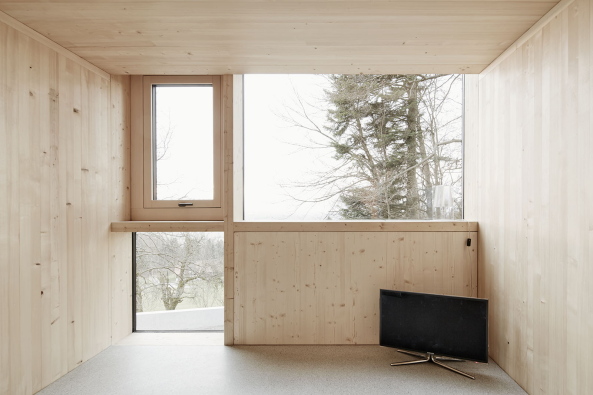 Wohnhaus, Beton, Umbau, Neubau, Erweiterung, Bestand, stereich, Rheintal, Dornbirn, Bodensee, Hang, Abhnag, Wohnhaus, Villa, Einfamilienhaus, Hanglage, Jochen Specht, Architekt, Haus Hohlen, Holzbau, Vorfertigung, Konstruktion, Holzkonstruktion, Sanierung, Pfosten-Riegel-Skelett, Bootsbau