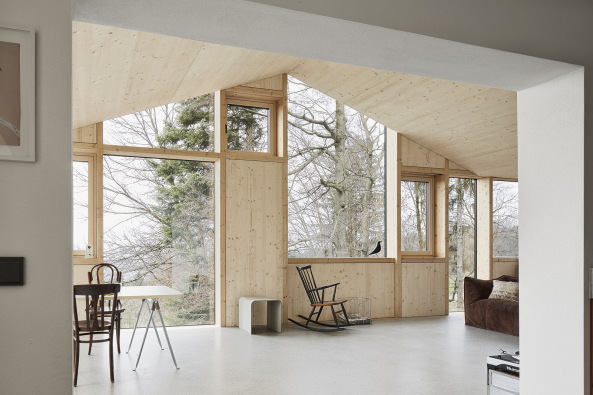 Wohnhaus, Beton, Umbau, Neubau, Erweiterung, Bestand, stereich, Rheintal, Dornbirn, Bodensee, Hang, Abhnag, Wohnhaus, Villa, Einfamilienhaus, Hanglage, Jochen Specht, Architekt, Haus Hohlen, Holzbau, Vorfertigung, Konstruktion, Holzkonstruktion, Sanierung, Pfosten-Riegel-Skelett, Bootsbau