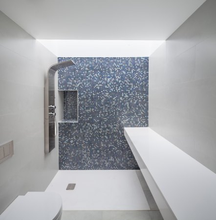 Wohnhaus, Barcelona, Spanien, Alventosa Morell Arquitectes, Holz, wood, Loggia, Fassade, facade, Lamellen