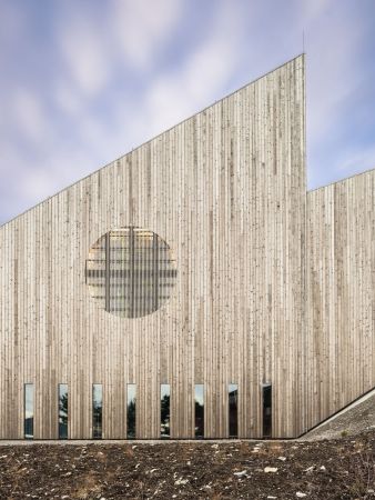 Kirche, church, Knarvik, Norwegen, Community Church Knarvik, Reiulf Ramstad Arkitekter, Kulturort, culture, Kapelle, chapel, Glas, glass, Holz, wood, Kiefer, pine