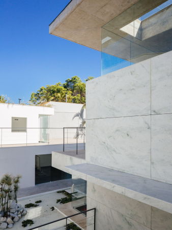 Triptyque, Groenl�ndia, commercial space, Laden, Gesch�ft, Marmor, marble, Garten, concrete, Beton, glass, Glas, Transparenz, transparency, Licht, S�ule, pillar, Fenster, Terrasse, terrace