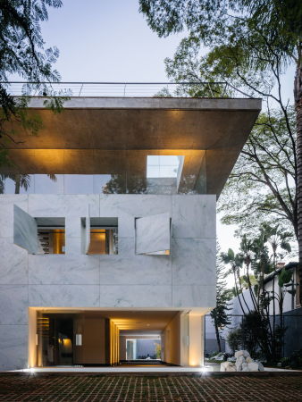 Triptyque, Groenlndia, commercial space, Laden, Geschft, Marmor, marble, Garten, concrete, Beton, glass, Glas, Transparenz, transparency, Licht, Sule, pillar, Fenster, Terrasse, terrace