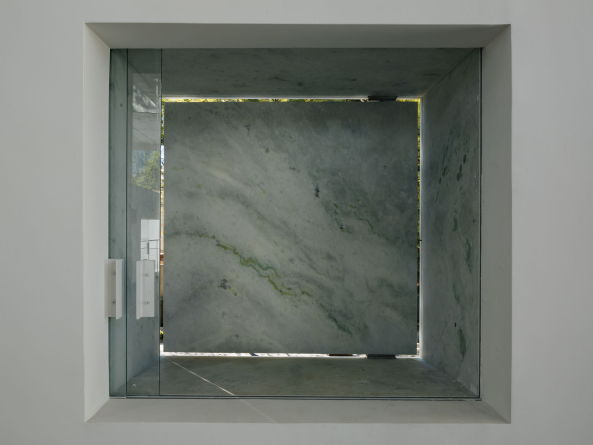 Triptyque, Groenl�ndia, commercial space, Laden, Gesch�ft, Marmor, marble, Garten, concrete, Beton, glass, Glas, Transparenz, transparency, Licht, S�ule, pillar, Fenster, Terrasse, terrace