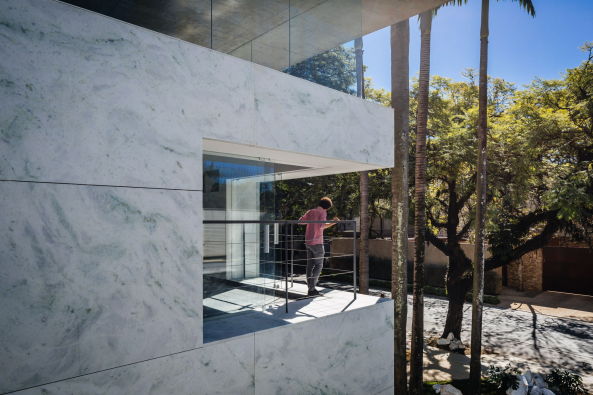 Triptyque, Groenl�ndia, commercial space, Laden, Gesch�ft, Marmor, marble, Garten, concrete, Beton, glass, Glas, Transparenz, transparency, Licht, S�ule, pillar, Fenster, Terrasse, terrace